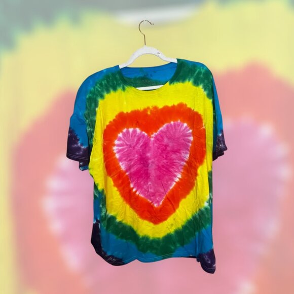 Tie-Dye Heart Shirt Size 2XL - Handmade - Picture 3 of 6